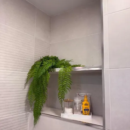Damas Piso18 Apartment *
